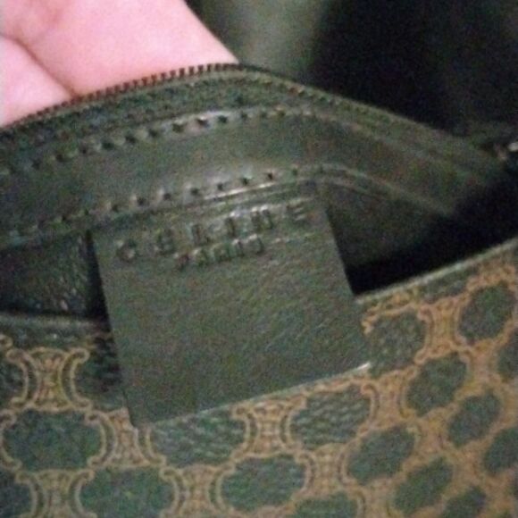 Celine Paris   - Picture 7 of 16